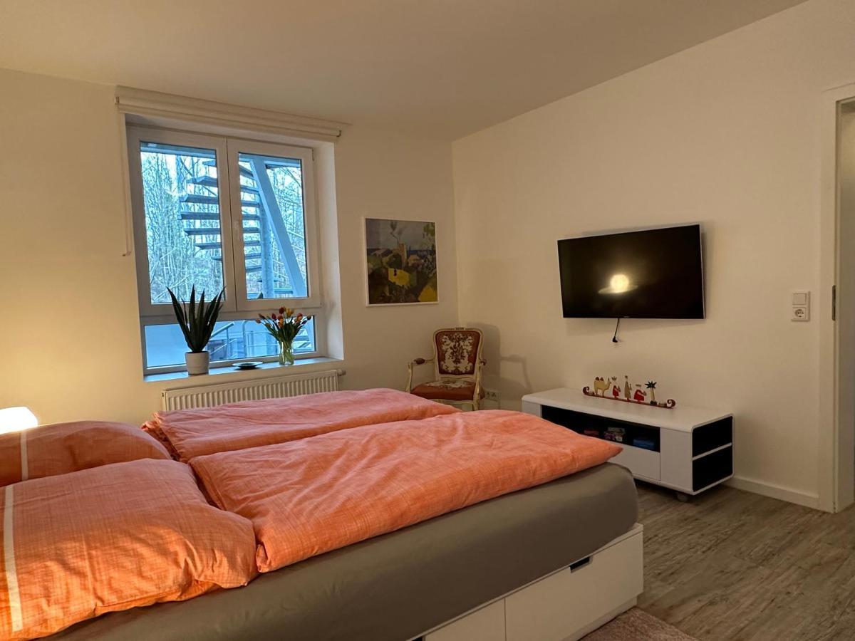 Am Kleinen Muehlenteich - Zentrale Ruhige Lage Mit Parkplatz Und Fahrraedern Apartment Flensburg Bagian luar foto