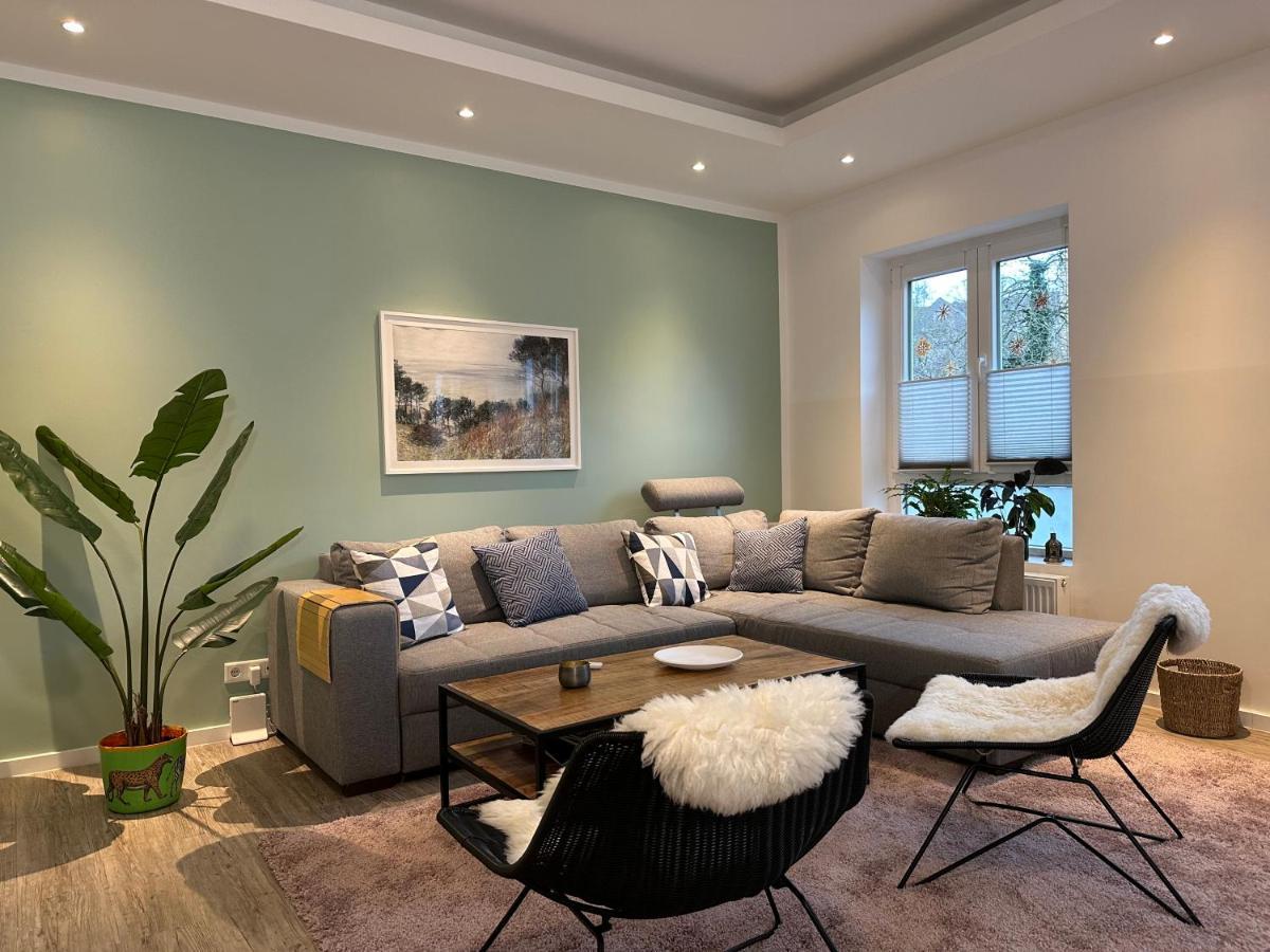 Am Kleinen Muehlenteich - Zentrale Ruhige Lage Mit Parkplatz Und Fahrraedern Apartment Flensburg Bagian luar foto